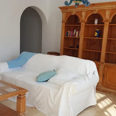 منتجع El Capistrano Sur نيرخا